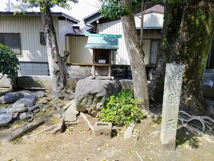 八劔社(八剱町)の末社・摂社