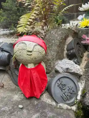 慈眼寺の{uncategorized: "未分類", other: "その他", undefined: "問題あり", building: "その他建物", grave: "お墓", sacred_gate: "鳥居", guardian: "狛犬", statue: "像", buddha: "仏像", history: "歴史", nature: "自然", garden: "庭園", animal: "動物", pagoda: "塔", temizu: "手水舎", mountain_gate: "山門・神門", sanctuary: "本殿・本堂", subordinate: "末社・摂社", art: "芸術", scenery: "景色", jizo: "地蔵", ema: "絵馬", goshuin: "御朱印", omikuji: "おみくじ", items: "授与品その他", amulet: "お守り", goshuincho: "御朱印帳", eats: "食事", festival: "お祭り", votive_dance: "神楽", shichigosan: "七五三参", wedding: "結婚式", experience: "体験その他", initially: "初詣", around: "周辺", anti_infection: "感染症対策"}