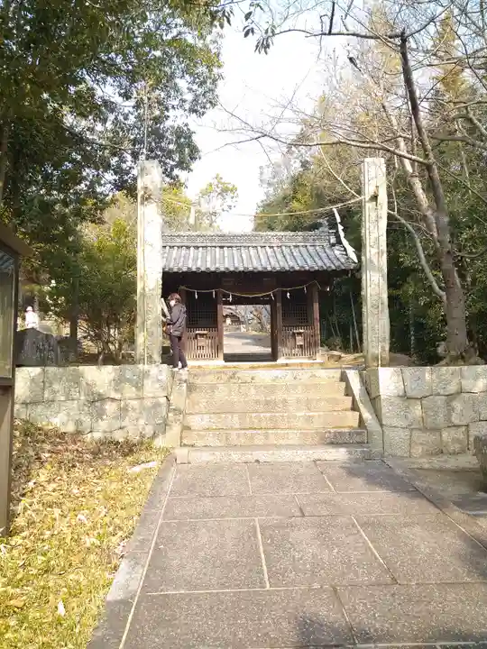 神前神社の山門・神門