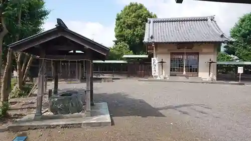 月見里笠森稲荷神社の手水