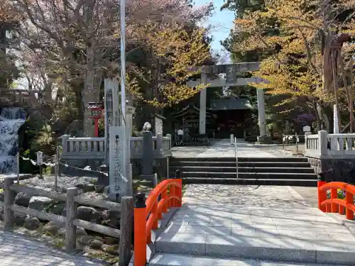富士山東口本宮 冨士浅間神社の{uncategorized: "未分類", other: "その他", undefined: "問題あり", building: "その他建物", grave: "お墓", sacred_gate: "鳥居", guardian: "狛犬", statue: "像", buddha: "仏像", history: "歴史", nature: "自然", garden: "庭園", animal: "動物", pagoda: "塔", temizu: "手水舎", mountain_gate: "山門・神門", sanctuary: "本殿・本堂", subordinate: "末社・摂社", art: "芸術", scenery: "景色", jizo: "地蔵", ema: "絵馬", goshuin: "御朱印", omikuji: "おみくじ", items: "授与品その他", amulet: "お守り", goshuincho: "御朱印帳", eats: "食事", festival: "お祭り", votive_dance: "神楽", shichigosan: "七五三参", wedding: "結婚式", experience: "体験その他", initially: "初詣", around: "周辺", anti_infection: "感染症対策"}