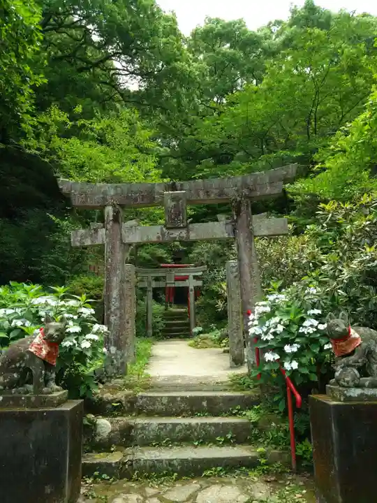 石穴稲荷神社(福岡県)
