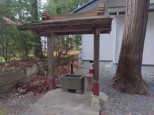 宇奈己呂和気神社の手水