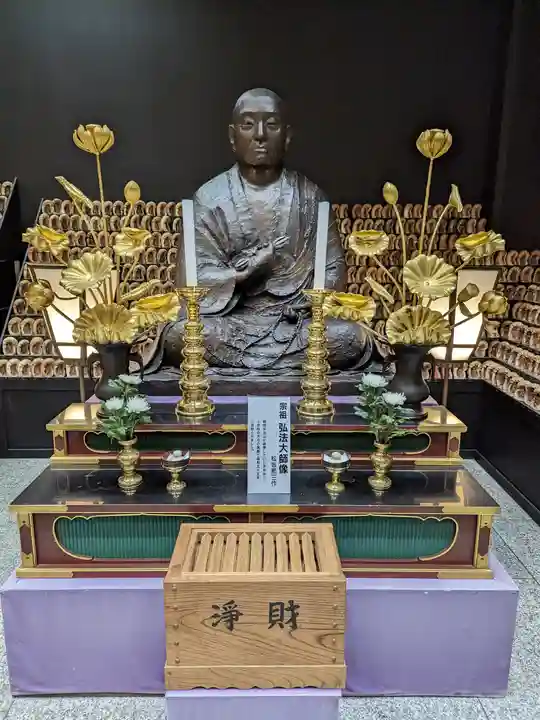 高幡不動尊 金剛寺の像
