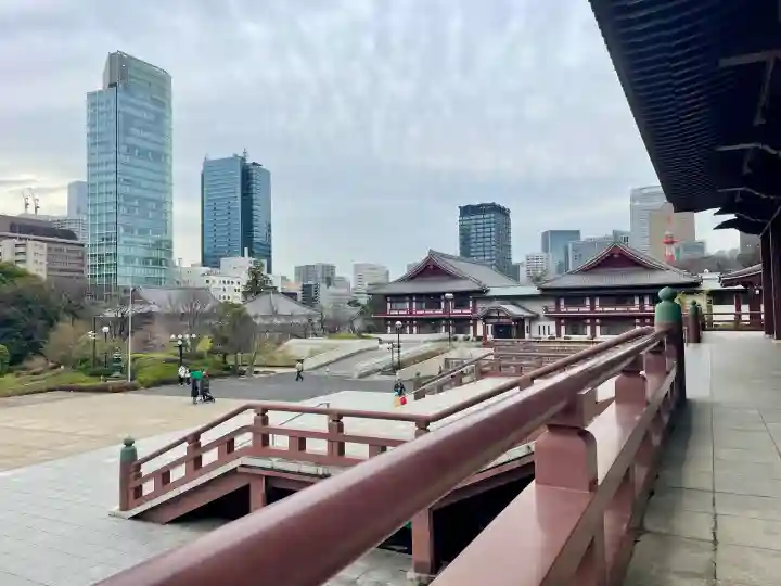 増上寺の{uncategorized: "未分類", other: "その他", undefined: "問題あり", building: "その他建物", grave: "お墓", sacred_gate: "鳥居", guardian: "狛犬", statue: "像", buddha: "仏像", history: "歴史", nature: "自然", garden: "庭園", animal: "動物", pagoda: "塔", temizu: "手水舎", mountain_gate: "山門・神門", sanctuary: "本殿・本堂", subordinate: "末社・摂社", art: "芸術", scenery: "景色", jizo: "地蔵", ema: "絵馬", goshuin: "御朱印", omikuji: "おみくじ", items: "授与品その他", amulet: "お守り", goshuincho: "御朱印帳", eats: "食事", festival: "お祭り", votive_dance: "神楽", shichigosan: "七五三参", wedding: "結婚式", experience: "体験その他", initially: "初詣", around: "周辺", anti_infection: "感染症対策"}