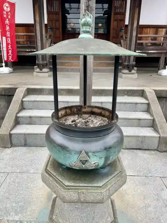 不忍池大黒天堂の{uncategorized: "未分類", other: "その他", undefined: "問題あり", building: "その他建物", grave: "お墓", sacred_gate: "鳥居", guardian: "狛犬", statue: "像", buddha: "仏像", history: "歴史", nature: "自然", garden: "庭園", animal: "動物", pagoda: "塔", temizu: "手水舎", mountain_gate: "山門・神門", sanctuary: "本殿・本堂", subordinate: "末社・摂社", art: "芸術", scenery: "景色", jizo: "地蔵", ema: "絵馬", goshuin: "御朱印", omikuji: "おみくじ", items: "授与品その他", amulet: "お守り", goshuincho: "御朱印帳", eats: "食事", festival: "お祭り", votive_dance: "神楽", shichigosan: "七五三参", wedding: "結婚式", experience: "体験その他", initially: "初詣", around: "周辺", anti_infection: "感染症対策"}