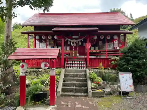 鹿角八坂神社の本殿