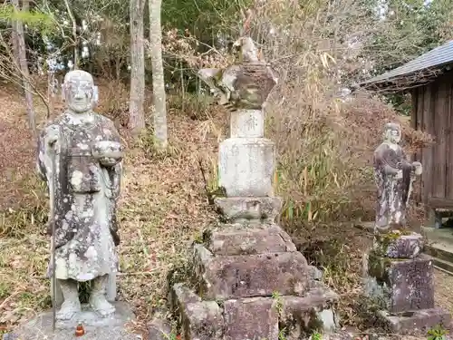 法光寺の像