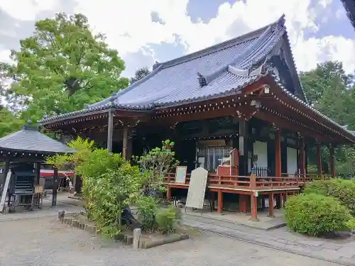 久米寺の本殿・本堂