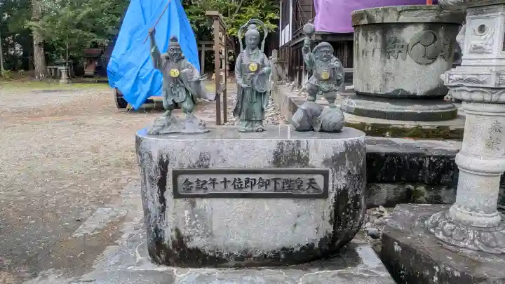 今市瀧尾神社の{uncategorized: "未分類", other: "その他", undefined: "問題あり", building: "その他建物", grave: "お墓", sacred_gate: "鳥居", guardian: "狛犬", statue: "像", buddha: "仏像", history: "歴史", nature: "自然", garden: "庭園", animal: "動物", pagoda: "塔", temizu: "手水舎", mountain_gate: "山門・神門", sanctuary: "本殿・本堂", subordinate: "末社・摂社", art: "芸術", scenery: "景色", jizo: "地蔵", ema: "絵馬", goshuin: "御朱印", omikuji: "おみくじ", items: "授与品その他", amulet: "お守り", goshuincho: "御朱印帳", eats: "食事", festival: "お祭り", votive_dance: "神楽", shichigosan: "七五三参", wedding: "結婚式", experience: "体験その他", initially: "初詣", around: "周辺", anti_infection: "感染症対策"}