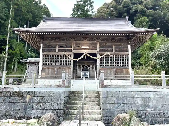 菟上神社の本殿・本堂