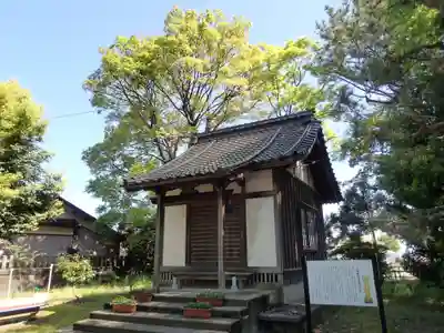 楢本神社の末社・摂社