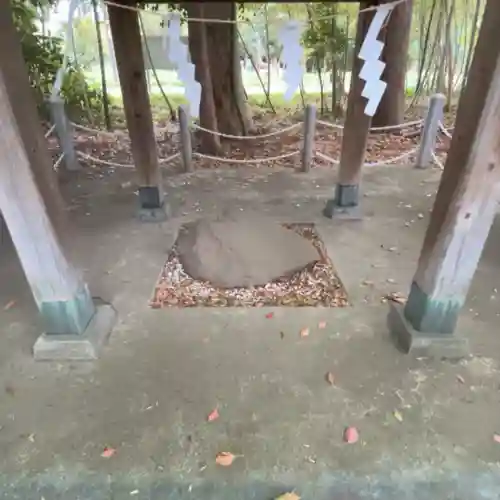 五社神社の{uncategorized: "未分類", other: "その他", undefined: "問題あり", building: "その他建物", grave: "お墓", sacred_gate: "鳥居", guardian: "狛犬", statue: "像", buddha: "仏像", history: "歴史", nature: "自然", garden: "庭園", animal: "動物", pagoda: "塔", temizu: "手水舎", mountain_gate: "山門・神門", sanctuary: "本殿・本堂", subordinate: "末社・摂社", art: "芸術", scenery: "景色", jizo: "地蔵", ema: "絵馬", goshuin: "御朱印", omikuji: "おみくじ", items: "授与品その他", amulet: "お守り", goshuincho: "御朱印帳", eats: "食事", festival: "お祭り", votive_dance: "神楽", shichigosan: "七五三参", wedding: "結婚式", experience: "体験その他", initially: "初詣", around: "周辺", anti_infection: "感染症対策"}