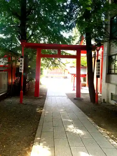 花園神社の{uncategorized: "未分類", other: "その他", undefined: "問題あり", building: "その他建物", grave: "お墓", sacred_gate: "鳥居", guardian: "狛犬", statue: "像", buddha: "仏像", history: "歴史", nature: "自然", garden: "庭園", animal: "動物", pagoda: "塔", temizu: "手水舎", mountain_gate: "山門・神門", sanctuary: "本殿・本堂", subordinate: "末社・摂社", art: "芸術", scenery: "景色", jizo: "地蔵", ema: "絵馬", goshuin: "御朱印", omikuji: "おみくじ", items: "授与品その他", amulet: "お守り", goshuincho: "御朱印帳", eats: "食事", festival: "お祭り", votive_dance: "神楽", shichigosan: "七五三参", wedding: "結婚式", experience: "体験その他", initially: "初詣", around: "周辺", anti_infection: "感染症対策"}