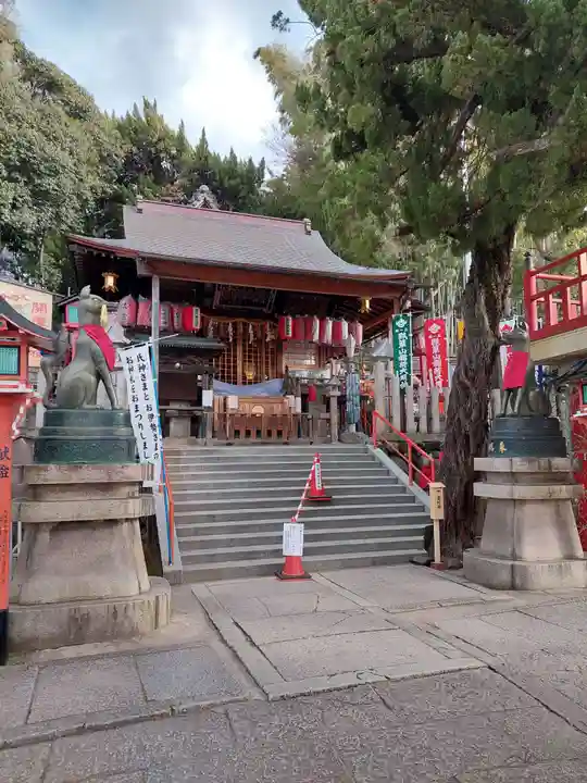 瓢箪山稲荷神社の本殿・本堂