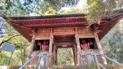 宝城坊の山門