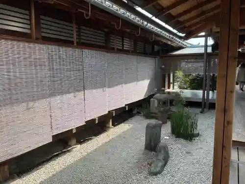 瑞峯院の{uncategorized: "未分類", other: "その他", undefined: "問題あり", building: "その他建物", grave: "お墓", sacred_gate: "鳥居", guardian: "狛犬", statue: "像", buddha: "仏像", history: "歴史", nature: "自然", garden: "庭園", animal: "動物", pagoda: "塔", temizu: "手水舎", mountain_gate: "山門・神門", sanctuary: "本殿・本堂", subordinate: "末社・摂社", art: "芸術", scenery: "景色", jizo: "地蔵", ema: "絵馬", goshuin: "御朱印", omikuji: "おみくじ", items: "授与品その他", amulet: "お守り", goshuincho: "御朱印帳", eats: "食事", festival: "お祭り", votive_dance: "神楽", shichigosan: "七五三参", wedding: "結婚式", experience: "体験その他", initially: "初詣", around: "周辺", anti_infection: "感染症対策"}