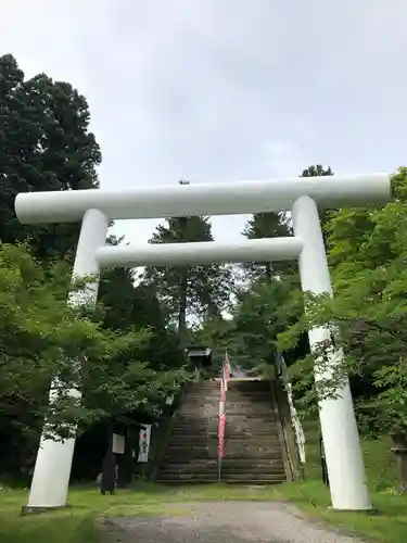 土津神社｜こどもと出世の神さまの鳥居