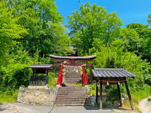 布制神社の鳥居