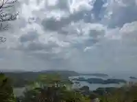 軻遇突智神社の{uncategorized: "未分類", other: "その他", undefined: "問題あり", building: "その他建物", grave: "お墓", sacred_gate: "鳥居", guardian: "狛犬", statue: "像", buddha: "仏像", history: "歴史", nature: "自然", garden: "庭園", animal: "動物", pagoda: "塔", temizu: "手水舎", mountain_gate: "山門・神門", sanctuary: "本殿・本堂", subordinate: "末社・摂社", art: "芸術", scenery: "景色", jizo: "地蔵", ema: "絵馬", goshuin: "御朱印", omikuji: "おみくじ", items: "授与品その他", amulet: "お守り", goshuincho: "御朱印帳", eats: "食事", festival: "お祭り", votive_dance: "神楽", shichigosan: "七五三参", wedding: "結婚式", experience: "体験その他", initially: "初詣", around: "周辺", anti_infection: "感染症対策"}