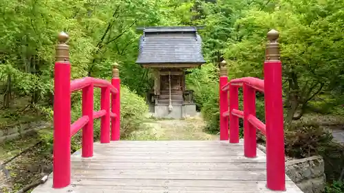 若松寺の末社