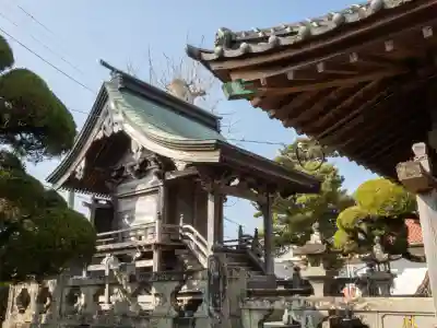 大魚神社の{uncategorized: "未分類", other: "その他", undefined: "問題あり", building: "その他建物", grave: "お墓", sacred_gate: "鳥居", guardian: "狛犬", statue: "像", buddha: "仏像", history: "歴史", nature: "自然", garden: "庭園", animal: "動物", pagoda: "塔", temizu: "手水舎", mountain_gate: "山門・神門", sanctuary: "本殿・本堂", subordinate: "末社・摂社", art: "芸術", scenery: "景色", jizo: "地蔵", ema: "絵馬", goshuin: "御朱印", omikuji: "おみくじ", items: "授与品その他", amulet: "お守り", goshuincho: "御朱印帳", eats: "食事", festival: "お祭り", votive_dance: "神楽", shichigosan: "七五三参", wedding: "結婚式", experience: "体験その他", initially: "初詣", around: "周辺", anti_infection: "感染症対策"}