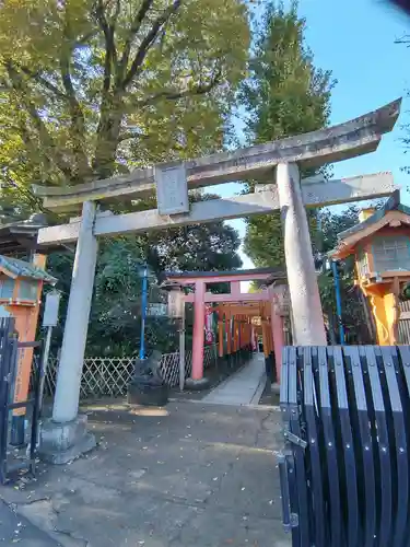 花園稲荷神社の鳥居
