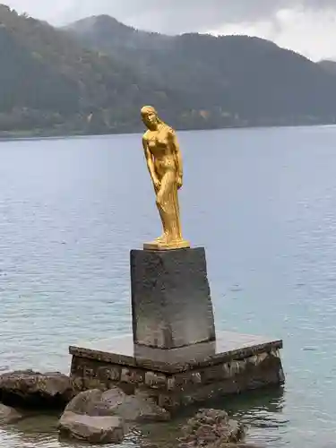 浮木神社の像