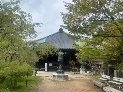 施福寺の{uncategorized: "未分類", other: "その他", undefined: "問題あり", building: "その他建物", grave: "お墓", sacred_gate: "鳥居", guardian: "狛犬", statue: "像", buddha: "仏像", history: "歴史", nature: "自然", garden: "庭園", animal: "動物", pagoda: "塔", temizu: "手水舎", mountain_gate: "山門・神門", sanctuary: "本殿・本堂", subordinate: "末社・摂社", art: "芸術", scenery: "景色", jizo: "地蔵", ema: "絵馬", goshuin: "御朱印", omikuji: "おみくじ", items: "授与品その他", amulet: "お守り", goshuincho: "御朱印帳", eats: "食事", festival: "お祭り", votive_dance: "神楽", shichigosan: "七五三参", wedding: "結婚式", experience: "体験その他", initially: "初詣", around: "周辺", anti_infection: "感染症対策"}