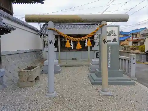 井内八幡宮の鳥居