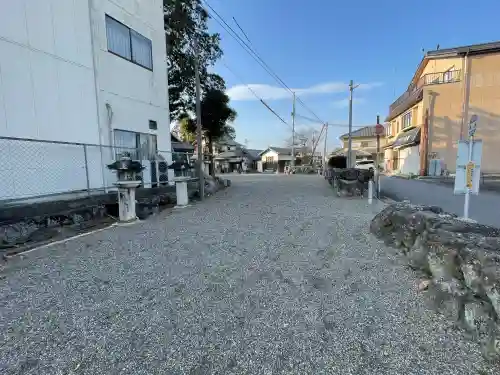 八幡社の{uncategorized: "未分類", other: "その他", undefined: "問題あり", building: "その他建物", grave: "お墓", sacred_gate: "鳥居", guardian: "狛犬", statue: "像", buddha: "仏像", history: "歴史", nature: "自然", garden: "庭園", animal: "動物", pagoda: "塔", temizu: "手水舎", mountain_gate: "山門・神門", sanctuary: "本殿・本堂", subordinate: "末社・摂社", art: "芸術", scenery: "景色", jizo: "地蔵", ema: "絵馬", goshuin: "御朱印", omikuji: "おみくじ", items: "授与品その他", amulet: "お守り", goshuincho: "御朱印帳", eats: "食事", festival: "お祭り", votive_dance: "神楽", shichigosan: "七五三参", wedding: "結婚式", experience: "体験その他", initially: "初詣", around: "周辺", anti_infection: "感染症対策"}