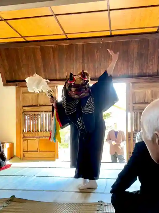 蚊里田八幡宮の{uncategorized: "未分類", other: "その他", undefined: "問題あり", building: "その他建物", grave: "お墓", sacred_gate: "鳥居", guardian: "狛犬", statue: "像", buddha: "仏像", history: "歴史", nature: "自然", garden: "庭園", animal: "動物", pagoda: "塔", temizu: "手水舎", mountain_gate: "山門・神門", sanctuary: "本殿・本堂", subordinate: "末社・摂社", art: "芸術", scenery: "景色", jizo: "地蔵", ema: "絵馬", goshuin: "御朱印", omikuji: "おみくじ", items: "授与品その他", amulet: "お守り", goshuincho: "御朱印帳", eats: "食事", festival: "お祭り", votive_dance: "神楽", shichigosan: "七五三参", wedding: "結婚式", experience: "体験その他", initially: "初詣", around: "周辺", anti_infection: "感染症対策"}