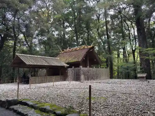 伊勢神宮内宮（皇大神宮）の{uncategorized: "未分類", other: "その他", undefined: "問題あり", building: "その他建物", grave: "お墓", sacred_gate: "鳥居", guardian: "狛犬", statue: "像", buddha: "仏像", history: "歴史", nature: "自然", garden: "庭園", animal: "動物", pagoda: "塔", temizu: "手水舎", mountain_gate: "山門・神門", sanctuary: "本殿・本堂", subordinate: "末社・摂社", art: "芸術", scenery: "景色", jizo: "地蔵", ema: "絵馬", goshuin: "御朱印", omikuji: "おみくじ", items: "授与品その他", amulet: "お守り", goshuincho: "御朱印帳", eats: "食事", festival: "お祭り", votive_dance: "神楽", shichigosan: "七五三参", wedding: "結婚式", experience: "体験その他", initially: "初詣", around: "周辺", anti_infection: "感染症対策"}