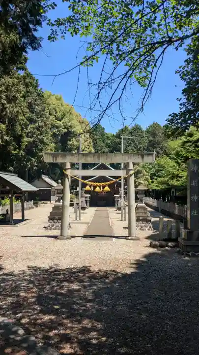 神明神社の{uncategorized: "未分類", other: "その他", undefined: "問題あり", building: "その他建物", grave: "お墓", sacred_gate: "鳥居", guardian: "狛犬", statue: "像", buddha: "仏像", history: "歴史", nature: "自然", garden: "庭園", animal: "動物", pagoda: "塔", temizu: "手水舎", mountain_gate: "山門・神門", sanctuary: "本殿・本堂", subordinate: "末社・摂社", art: "芸術", scenery: "景色", jizo: "地蔵", ema: "絵馬", goshuin: "御朱印", omikuji: "おみくじ", items: "授与品その他", amulet: "お守り", goshuincho: "御朱印帳", eats: "食事", festival: "お祭り", votive_dance: "神楽", shichigosan: "七五三参", wedding: "結婚式", experience: "体験その他", initially: "初詣", around: "周辺", anti_infection: "感染症対策"}