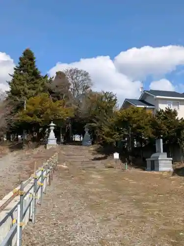 神山稲荷神社の{uncategorized: "未分類", other: "その他", undefined: "問題あり", building: "その他建物", grave: "お墓", sacred_gate: "鳥居", guardian: "狛犬", statue: "像", buddha: "仏像", history: "歴史", nature: "自然", garden: "庭園", animal: "動物", pagoda: "塔", temizu: "手水舎", mountain_gate: "山門・神門", sanctuary: "本殿・本堂", subordinate: "末社・摂社", art: "芸術", scenery: "景色", jizo: "地蔵", ema: "絵馬", goshuin: "御朱印", omikuji: "おみくじ", items: "授与品その他", amulet: "お守り", goshuincho: "御朱印帳", eats: "食事", festival: "お祭り", votive_dance: "神楽", shichigosan: "七五三参", wedding: "結婚式", experience: "体験その他", initially: "初詣", around: "周辺", anti_infection: "感染症対策"}