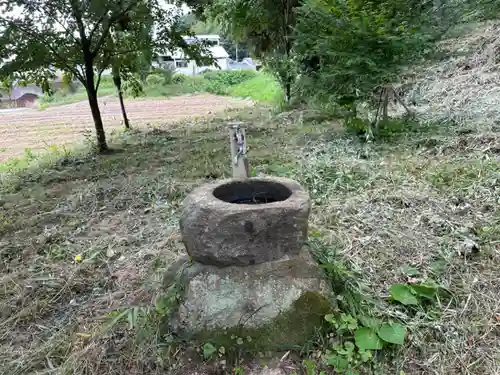 神邊神社の手水舎