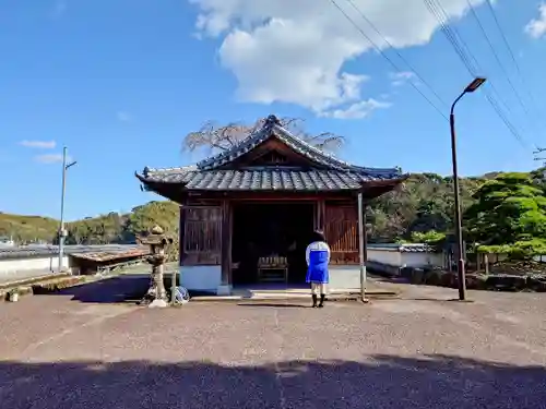 種間寺の本殿・本堂