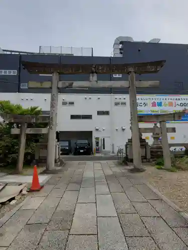 三輪神社の鳥居