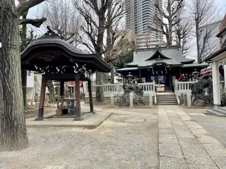 橋戸稲荷神社の{uncategorized: "未分類", other: "その他", undefined: "問題あり", building: "その他建物", grave: "お墓", sacred_gate: "鳥居", guardian: "狛犬", statue: "像", buddha: "仏像", history: "歴史", nature: "自然", garden: "庭園", animal: "動物", pagoda: "塔", temizu: "手水舎", mountain_gate: "山門・神門", sanctuary: "本殿・本堂", subordinate: "末社・摂社", art: "芸術", scenery: "景色", jizo: "地蔵", ema: "絵馬", goshuin: "御朱印", omikuji: "おみくじ", items: "授与品その他", amulet: "お守り", goshuincho: "御朱印帳", eats: "食事", festival: "お祭り", votive_dance: "神楽", shichigosan: "七五三参", wedding: "結婚式", experience: "体験その他", initially: "初詣", around: "周辺", anti_infection: "感染症対策"}