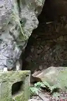 岩殿観音窟石龕(埼玉県)