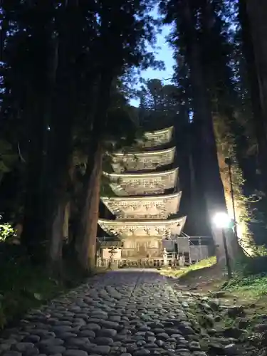 出羽神社(出羽三山神社)～三神合祭殿～の塔