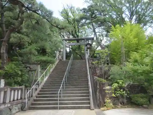 意富比神社の建物その他