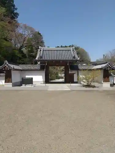 太山寺の山門