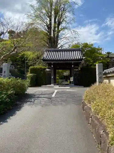 東林寺の山門