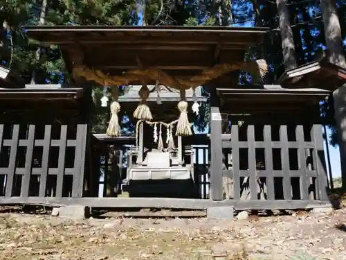 北熊井諏訪社の末社・摂社