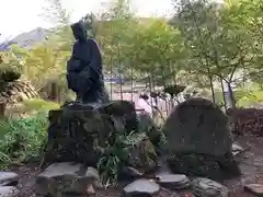 宝珠山 立石寺の像