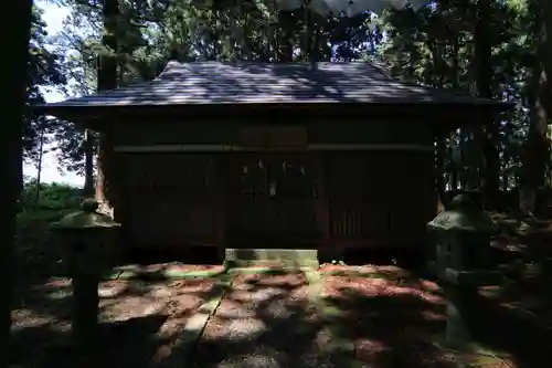 岩上神社の本殿