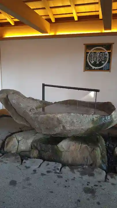 星川杉山神社の手水舎