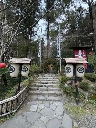 山賊魂稲成神社の{uncategorized: "未分類", other: "その他", undefined: "問題あり", building: "その他建物", grave: "お墓", sacred_gate: "鳥居", guardian: "狛犬", statue: "像", buddha: "仏像", history: "歴史", nature: "自然", garden: "庭園", animal: "動物", pagoda: "塔", temizu: "手水舎", mountain_gate: "山門・神門", sanctuary: "本殿・本堂", subordinate: "末社・摂社", art: "芸術", scenery: "景色", jizo: "地蔵", ema: "絵馬", goshuin: "御朱印", omikuji: "おみくじ", items: "授与品その他", amulet: "お守り", goshuincho: "御朱印帳", eats: "食事", festival: "お祭り", votive_dance: "神楽", shichigosan: "七五三参", wedding: "結婚式", experience: "体験その他", initially: "初詣", around: "周辺", anti_infection: "感染症対策"}