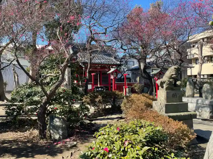 北野天神(仲六郷北野神社)の{uncategorized: "未分類", other: "その他", undefined: "問題あり", building: "その他建物", grave: "お墓", sacred_gate: "鳥居", guardian: "狛犬", statue: "像", buddha: "仏像", history: "歴史", nature: "自然", garden: "庭園", animal: "動物", pagoda: "塔", temizu: "手水舎", mountain_gate: "山門・神門", sanctuary: "本殿・本堂", subordinate: "末社・摂社", art: "芸術", scenery: "景色", jizo: "地蔵", ema: "絵馬", goshuin: "御朱印", omikuji: "おみくじ", items: "授与品その他", amulet: "お守り", goshuincho: "御朱印帳", eats: "食事", festival: "お祭り", votive_dance: "神楽", shichigosan: "七五三参", wedding: "結婚式", experience: "体験その他", initially: "初詣", around: "周辺", anti_infection: "感染症対策"}